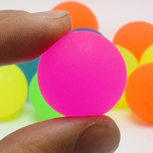 外贸热卖25mm浮水磨砂弹力球儿童球类玩具随机颜色可装扭蛋机